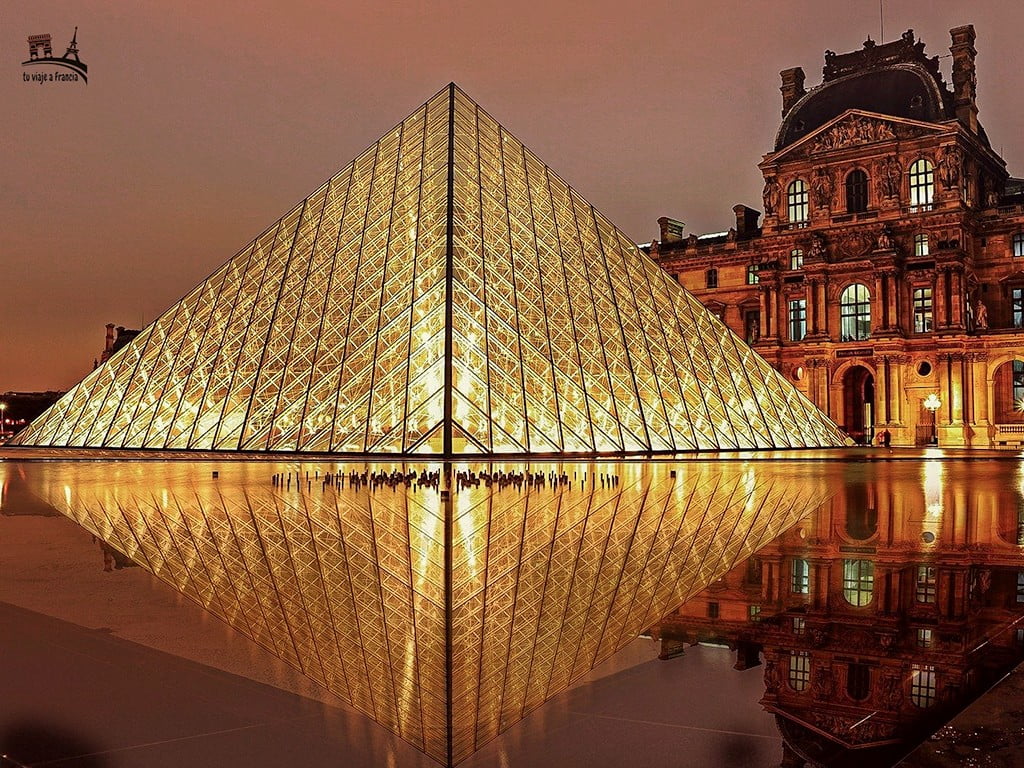 Museo del Louvre, París, lugares de Francia