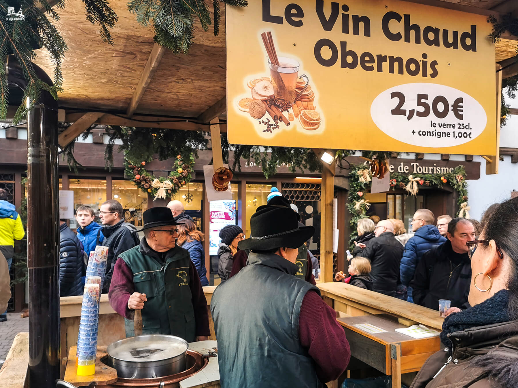 Glühwein o Vino Caliente de Obernai, Alsacia en Navidad