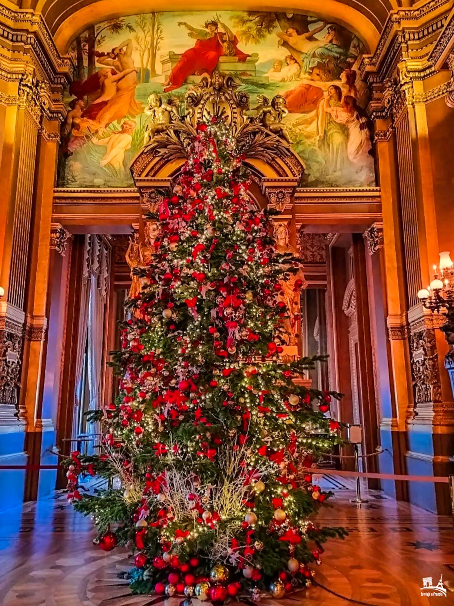 Árbol de Navidad de la Opera Garnier, París en Navidad
