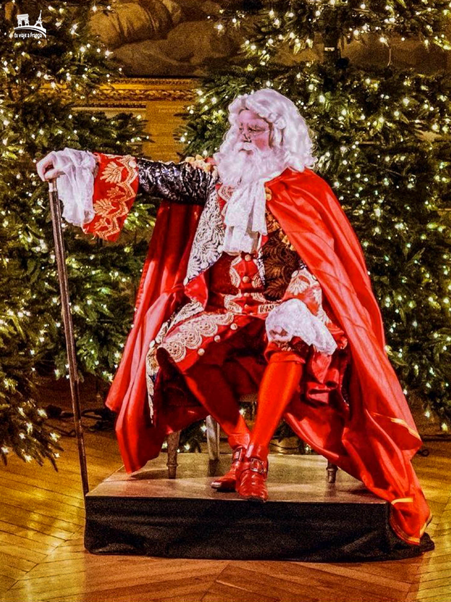 Papá Noel barroco del Castillo de Versalles en Navidad