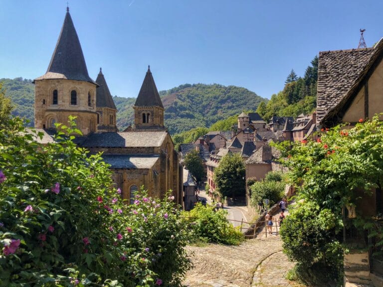 Conques en la ruta en coche por el sur de Francia