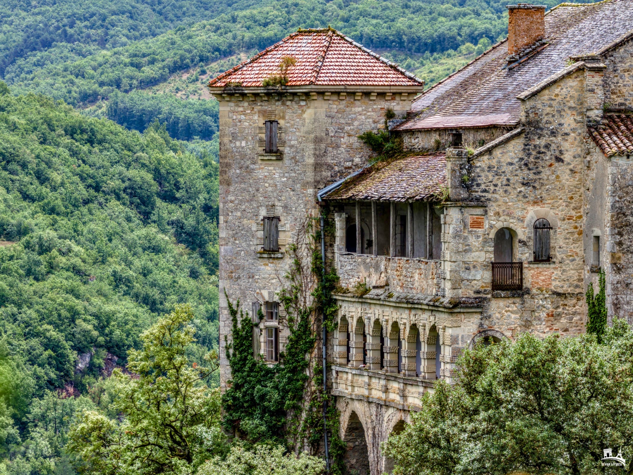 Castillo Viejo de Bruniquel - Pueblos bonitos cerca de Toulouse