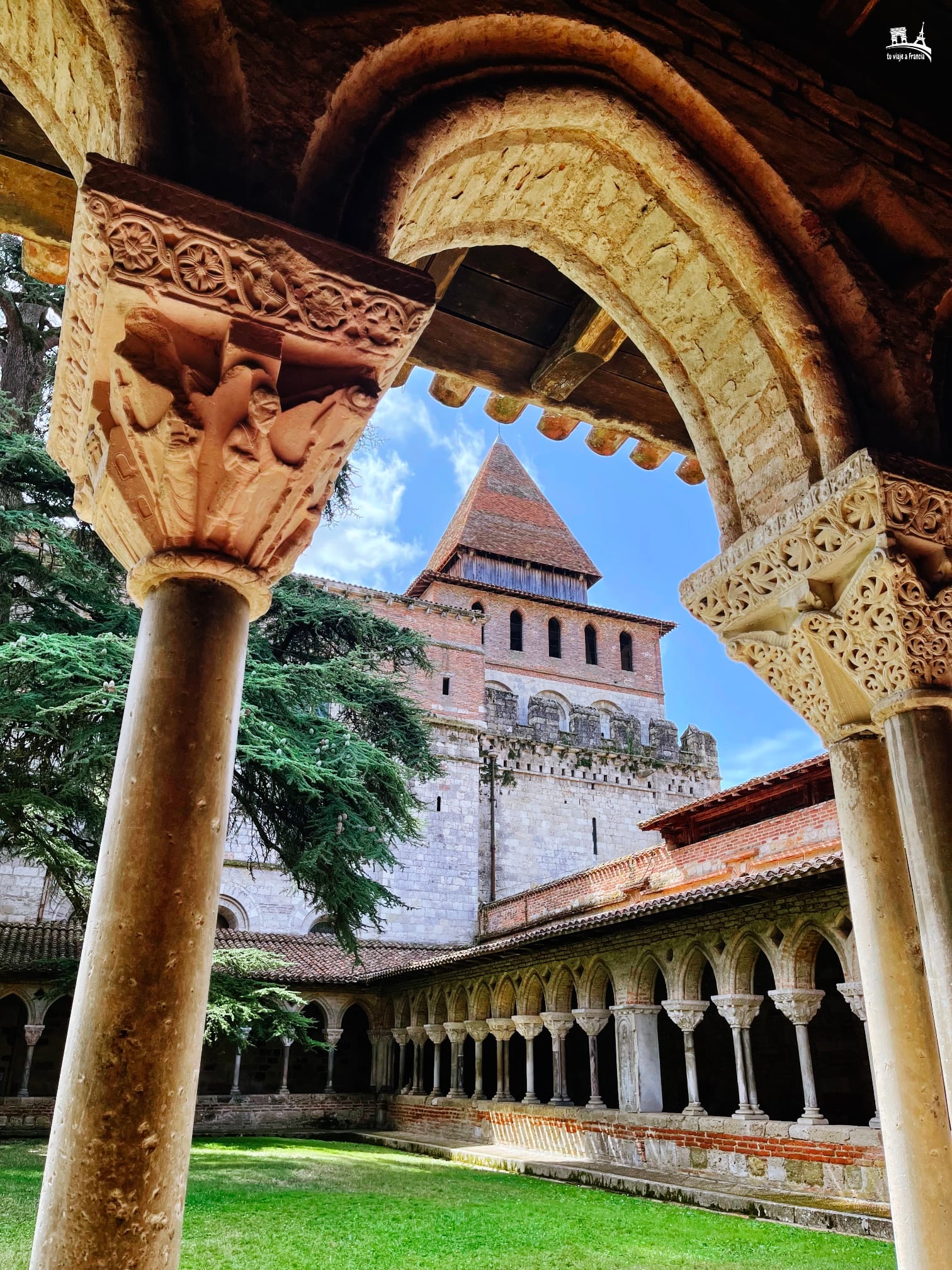 Claustro de la Abadía de Moissac - Pueblos bonitos cerca de Toulouse