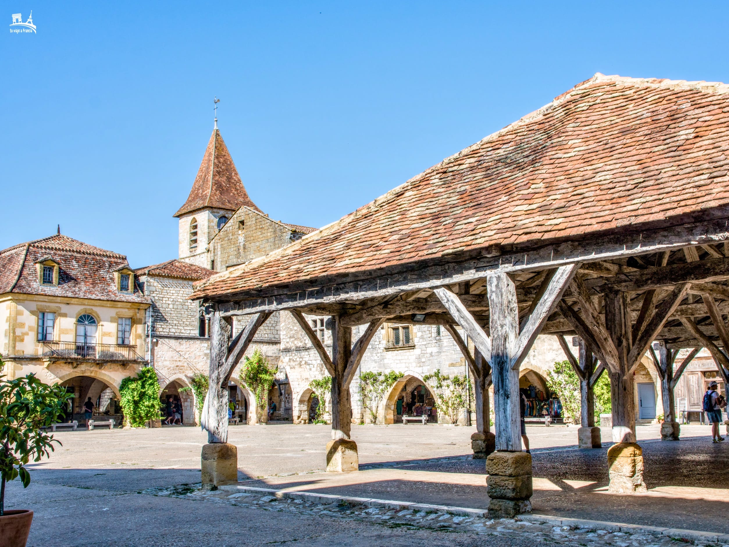 Place des Cornières de Monpazier - Suroeste de Francia