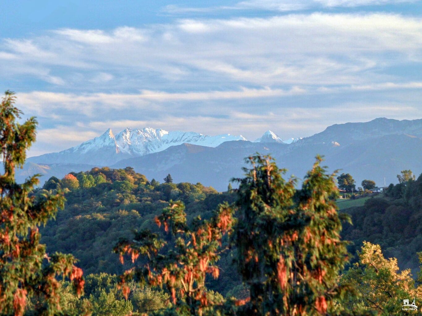 Vista de los Pirineos desde el Boulevard des Pyrénées en Pau