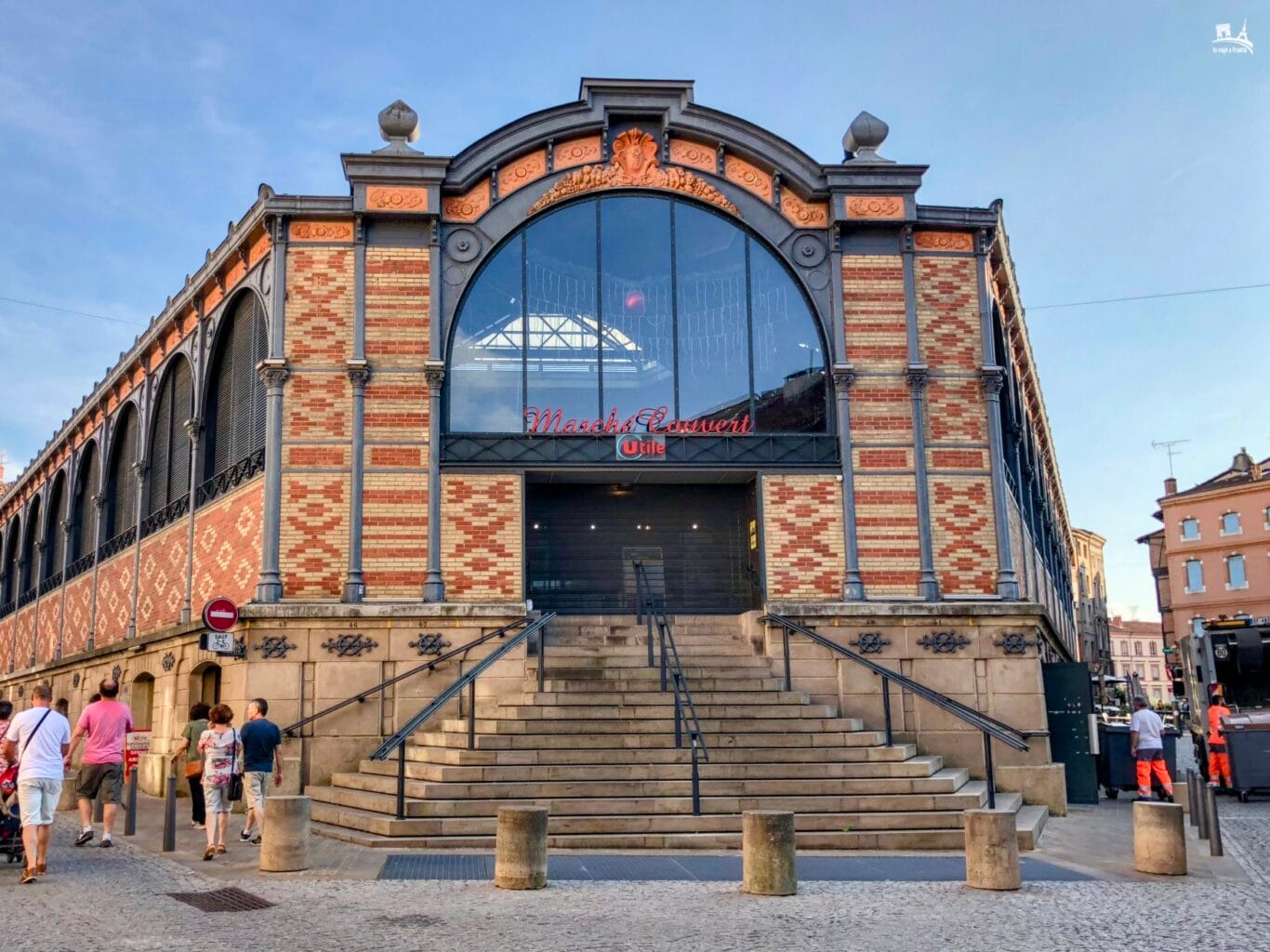 Mercado cubierto o marché couvert de Albi