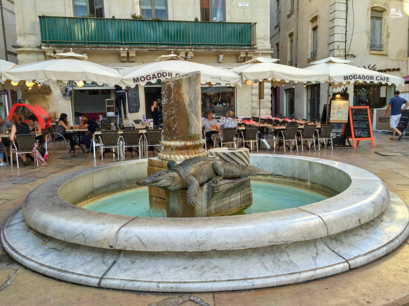 Fuente del cocodrilo Nimes