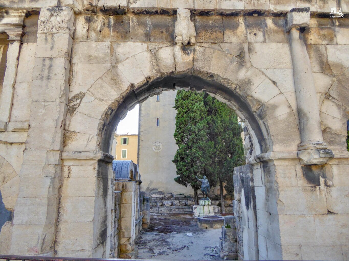 Puerta de Augusto Nimes