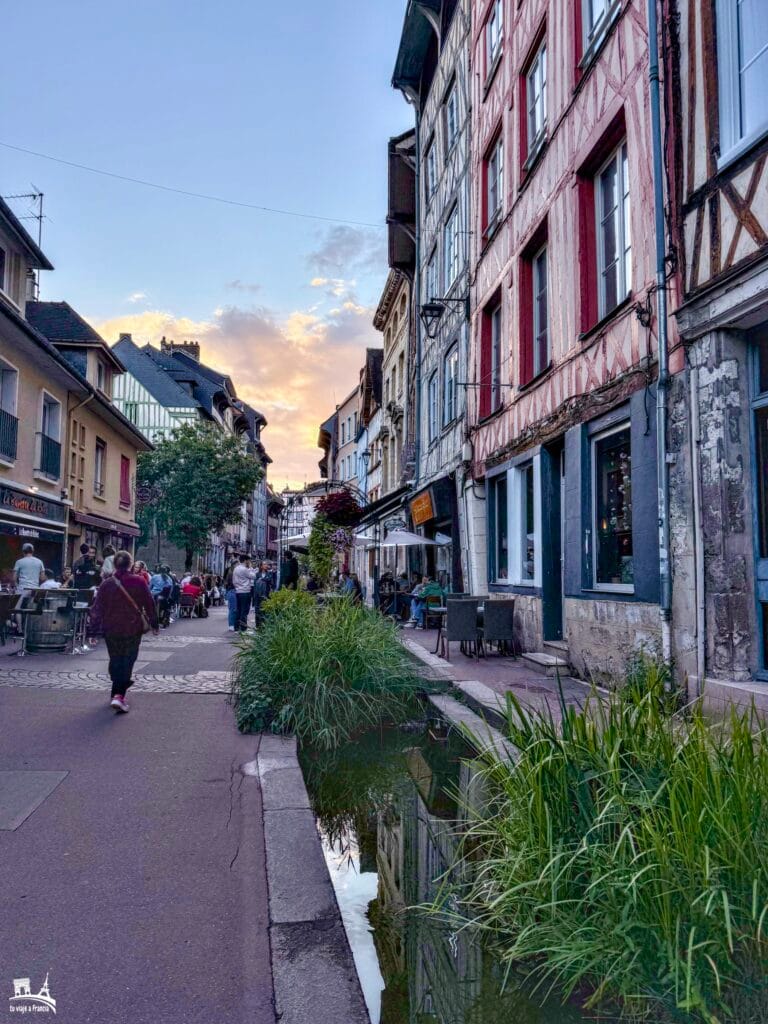 Rue Eau-de-Robec de Rouen